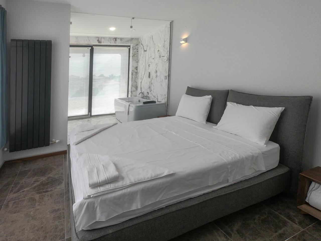 Villa Ambra Tyulenovo Ngoại thất bức ảnh